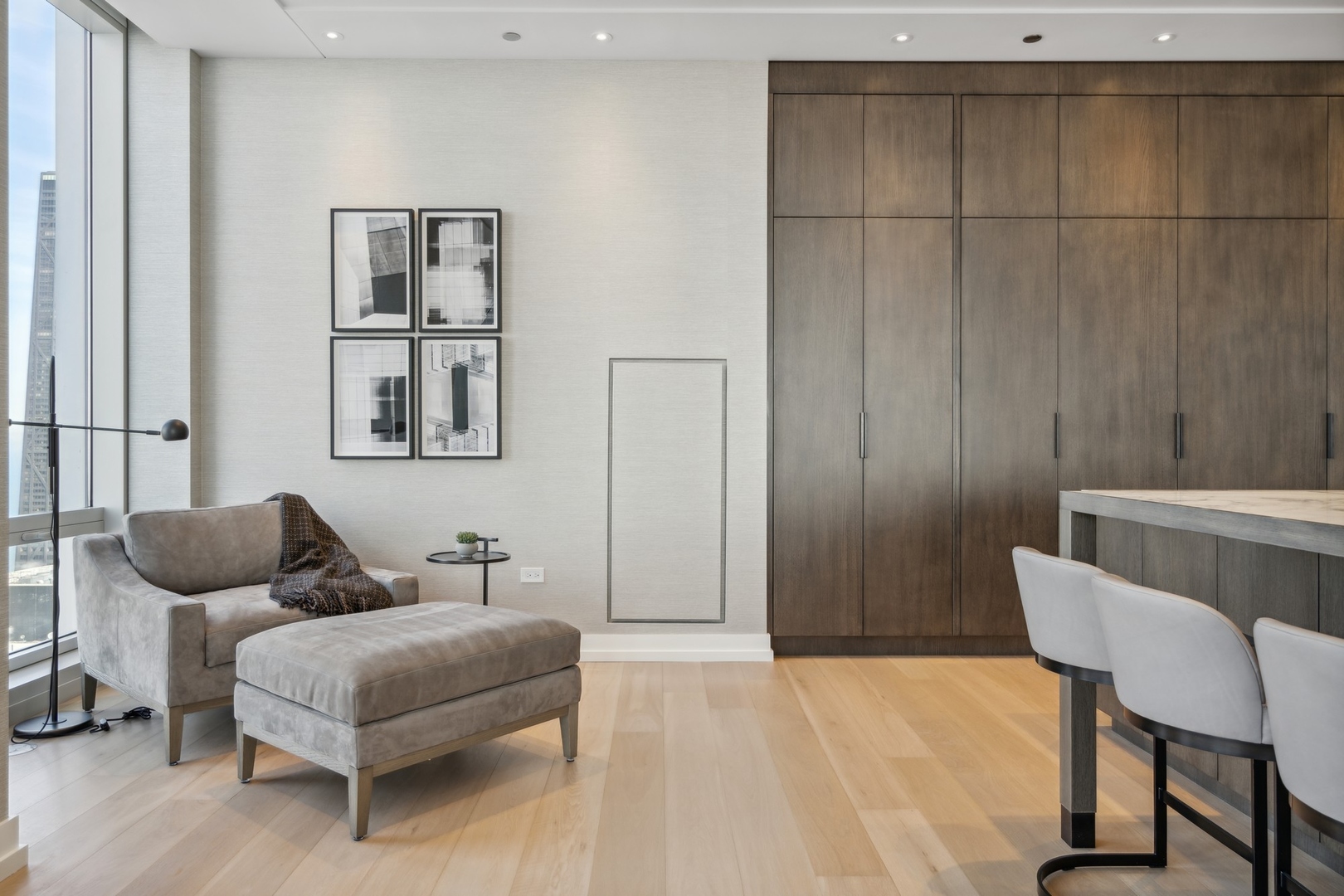 14 W Superior Street Unit: 6002