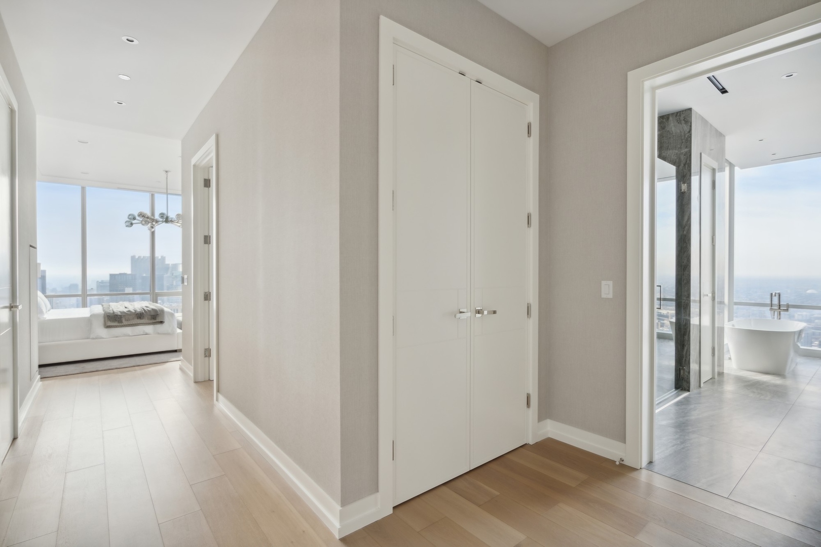 14 W Superior Street Unit: 6002