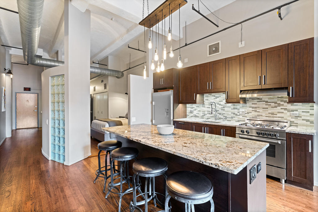1000 W Washington Boulevard Unit: 420