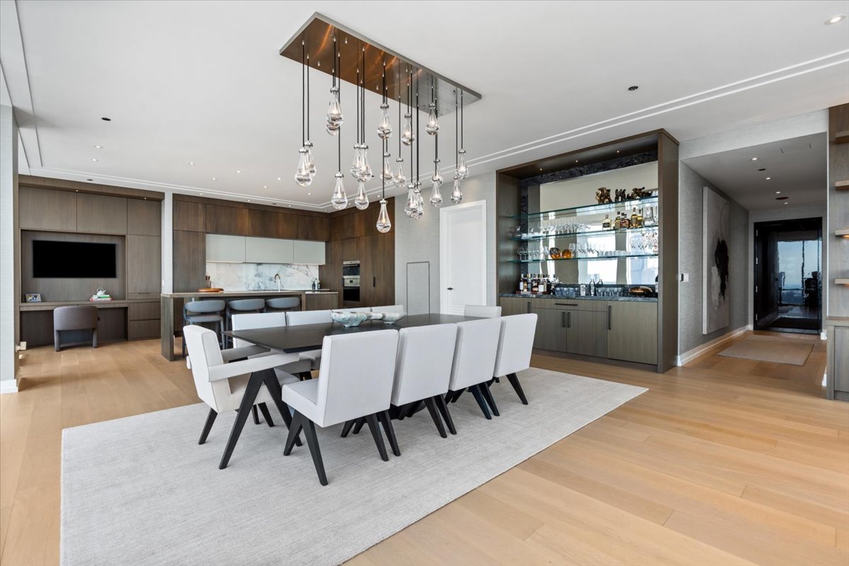 14 W Superior Street Unit: 6201