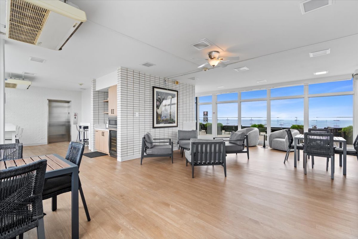 1440 N LAKE SHORE Drive Unit: 25E