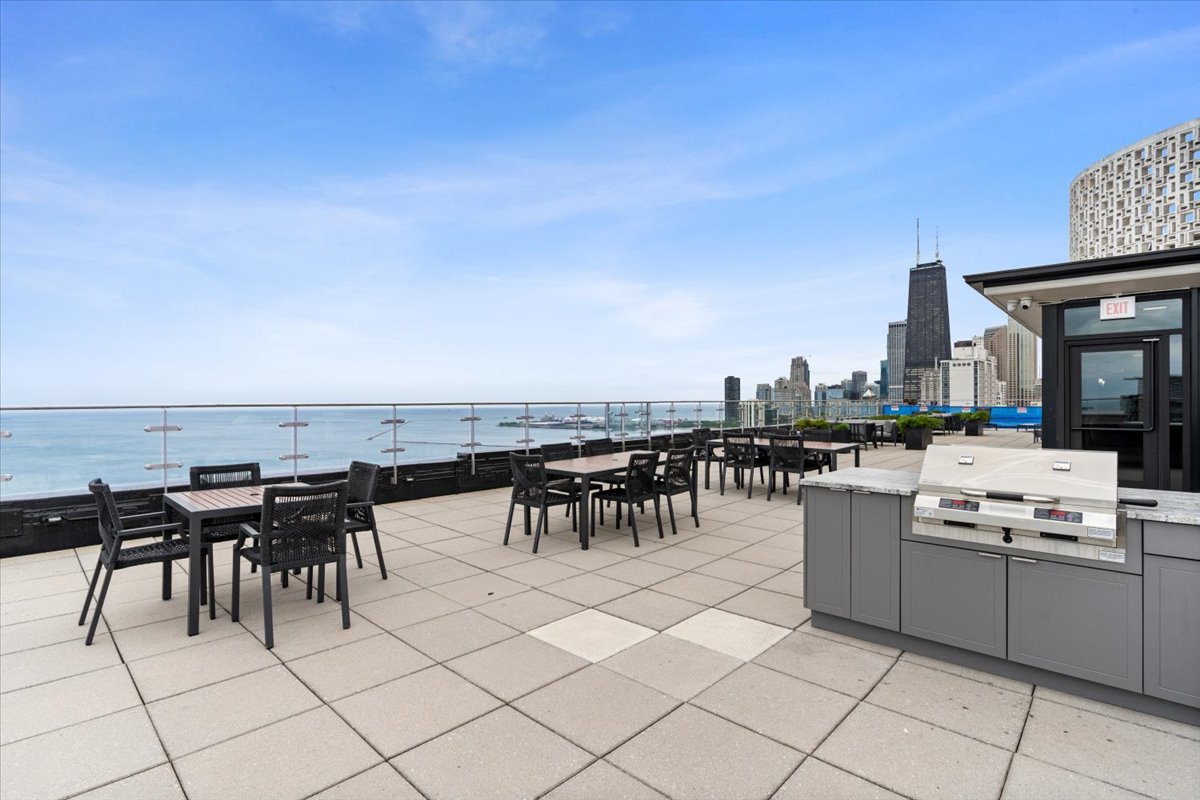 1440 N LAKE SHORE Drive Unit: 25E