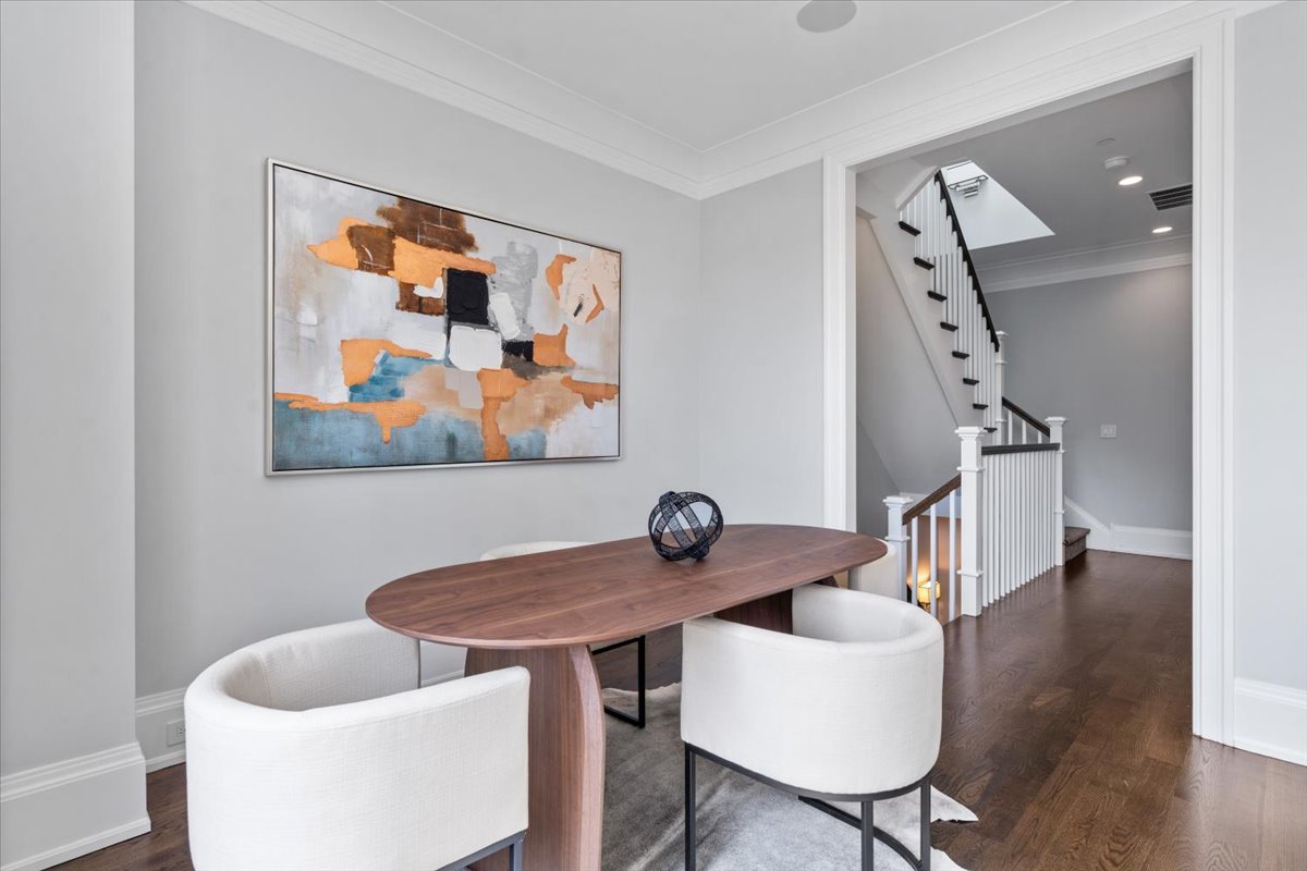 451 W Deming Place