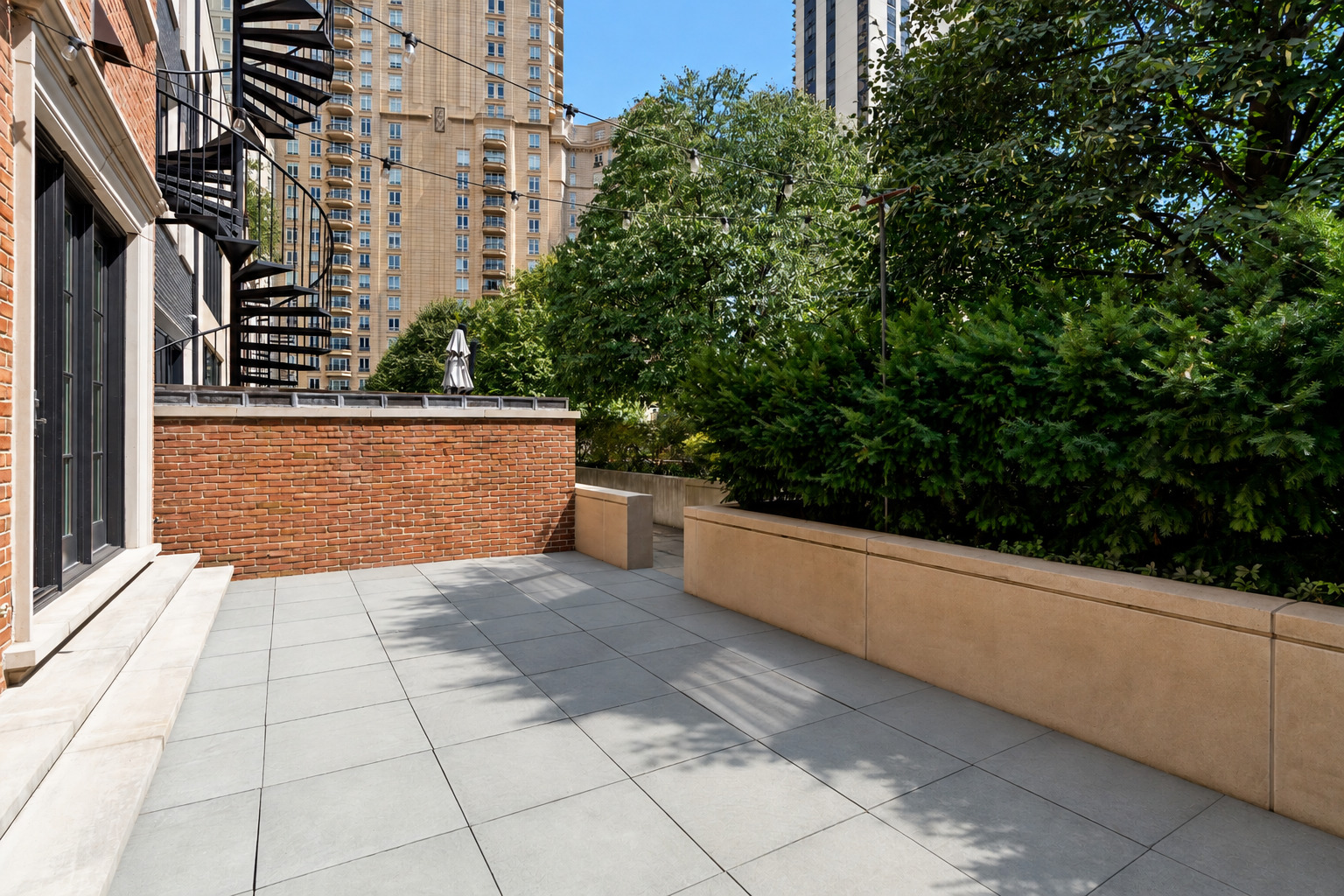 451 W Deming Place