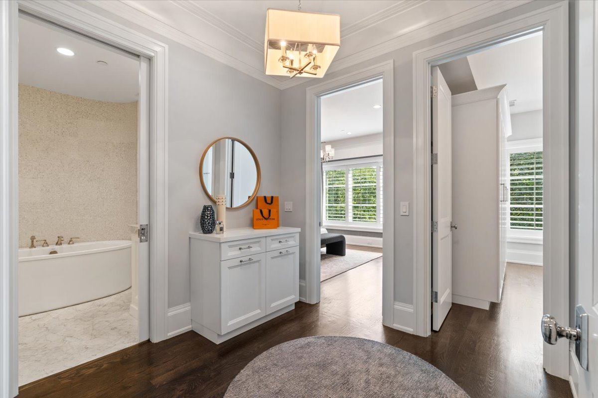 451 W Deming Place