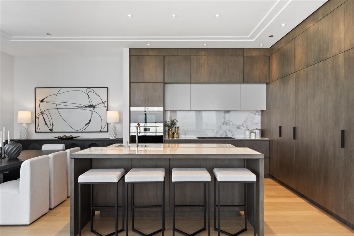 14 W Superior Street Unit: 5103