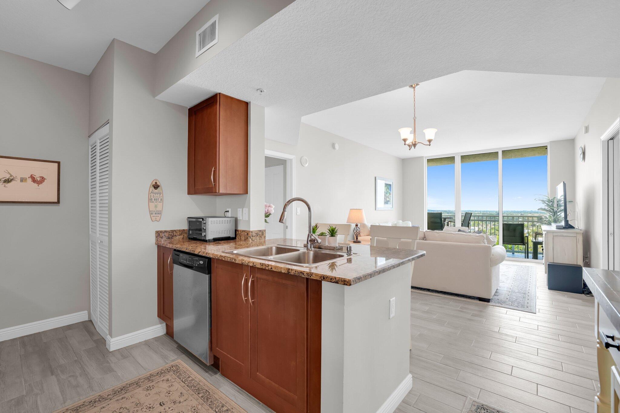 450 N Federal Highway 1213