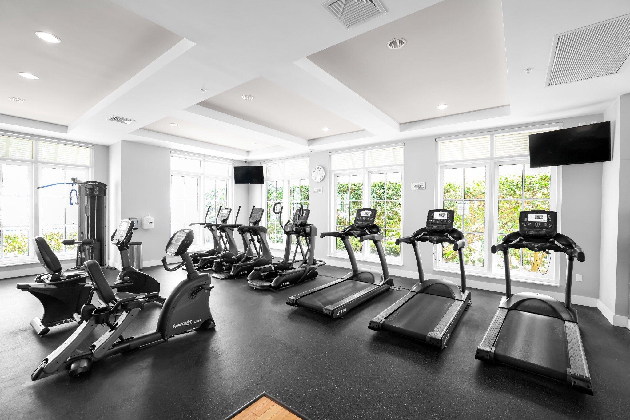 450 N Federal Highway 1213