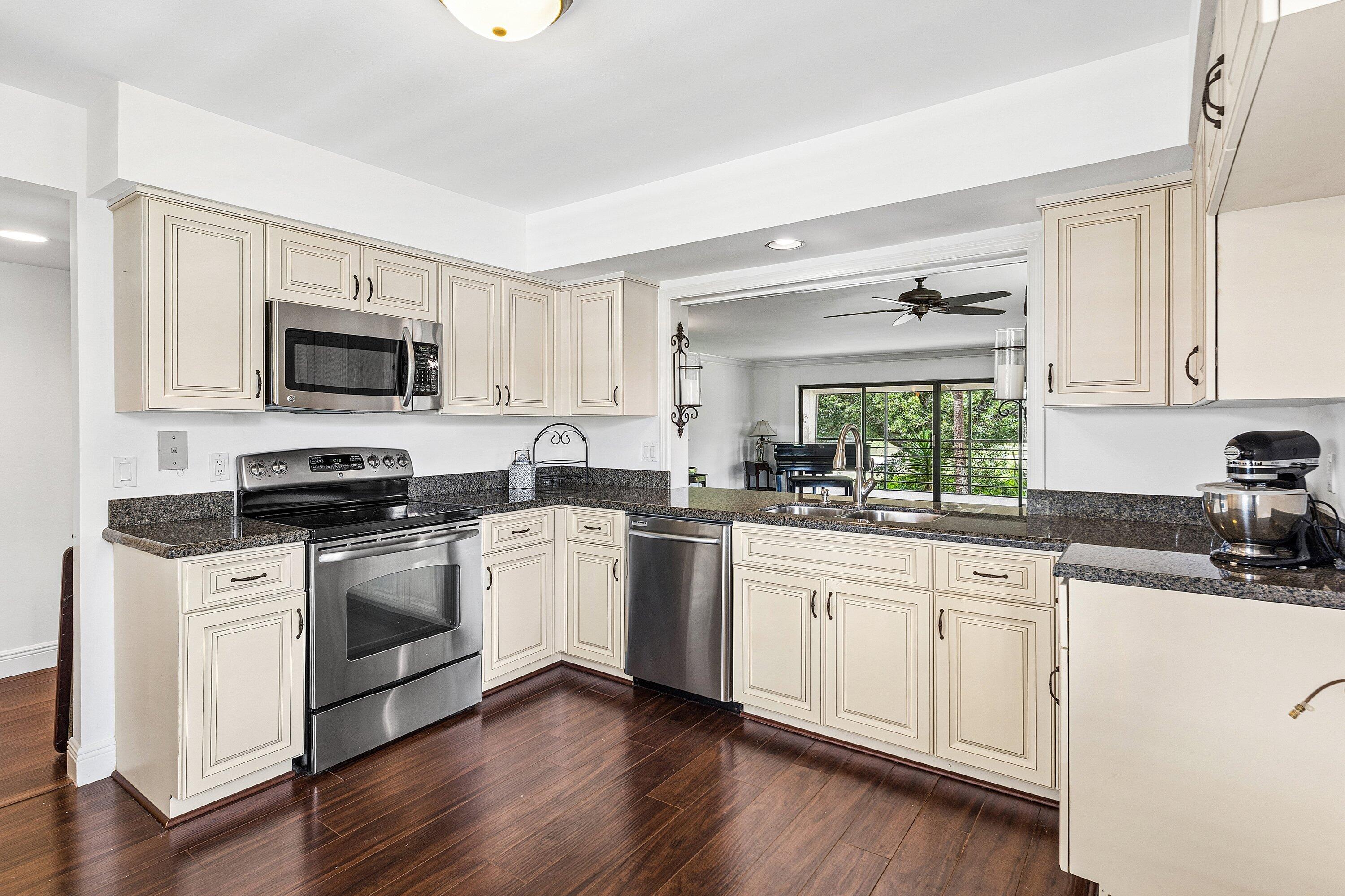 6462 Aspen Glen Circle