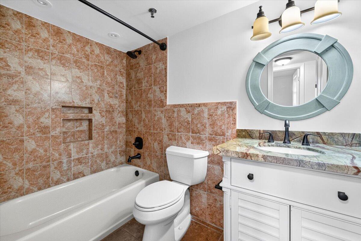 2430 DEER CREEK COUNTRY CLUB Boulevard 506
