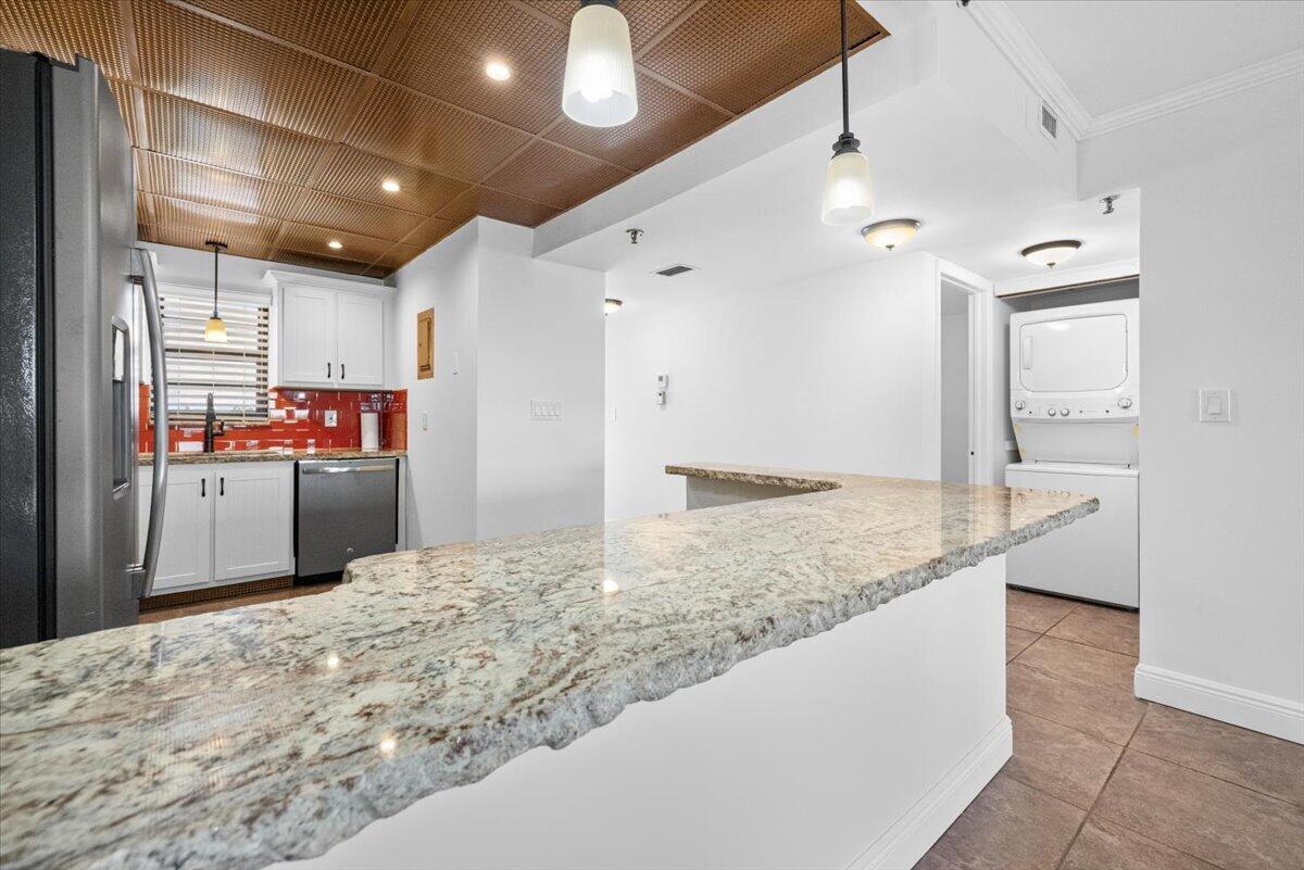 2430 DEER CREEK COUNTRY CLUB Boulevard 506