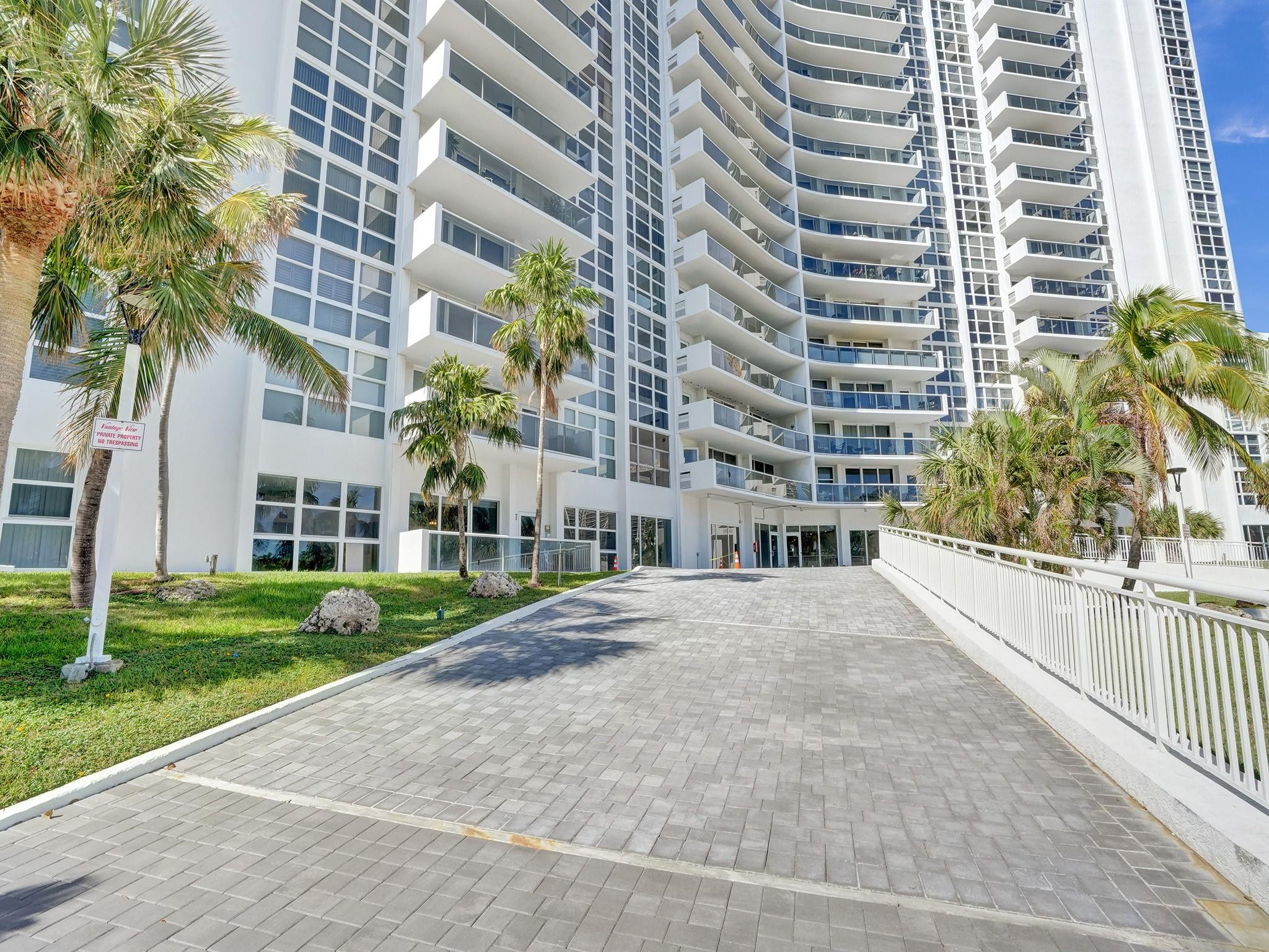 2841 N Ocean Blvd 1804