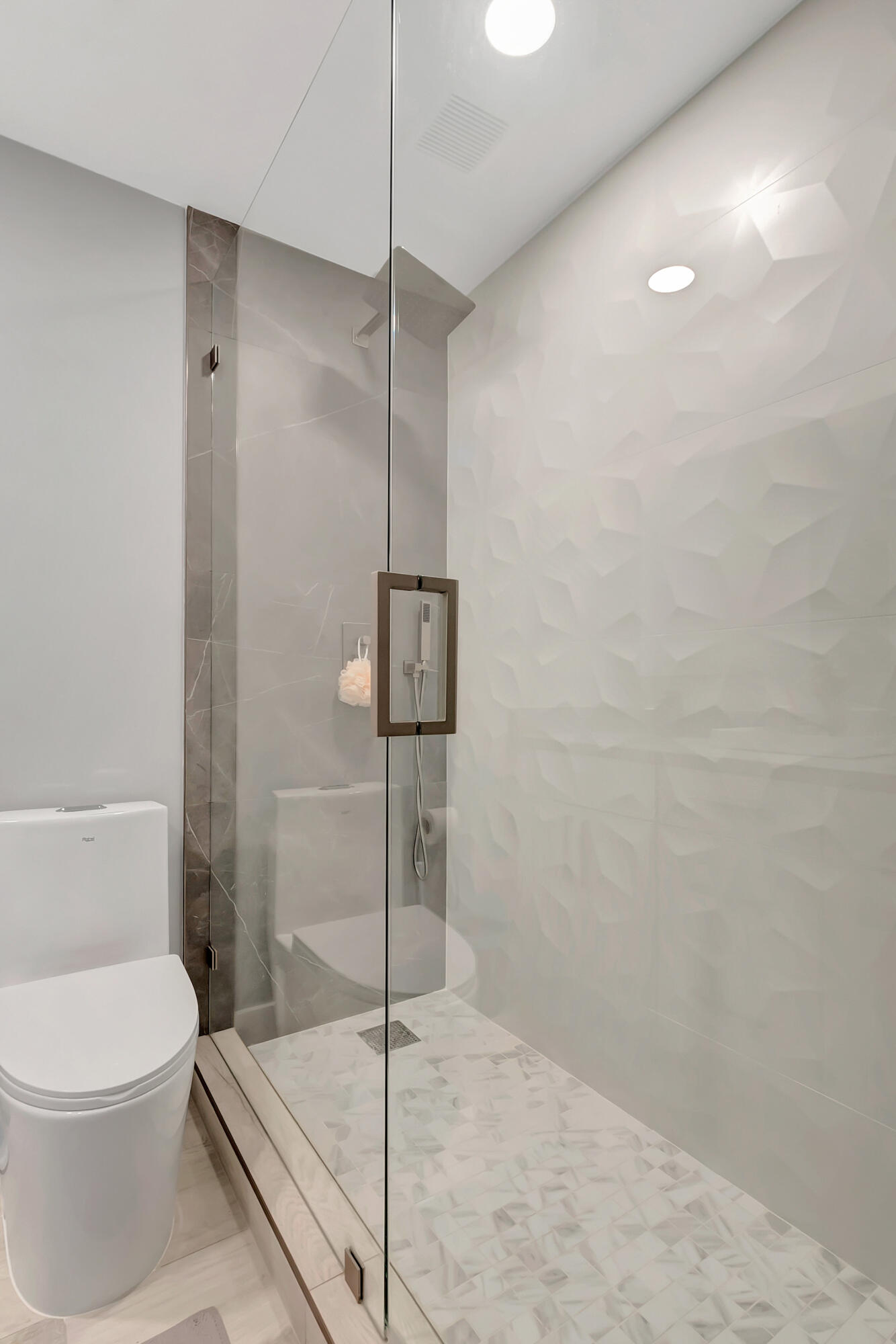 210 Captains Walk 715