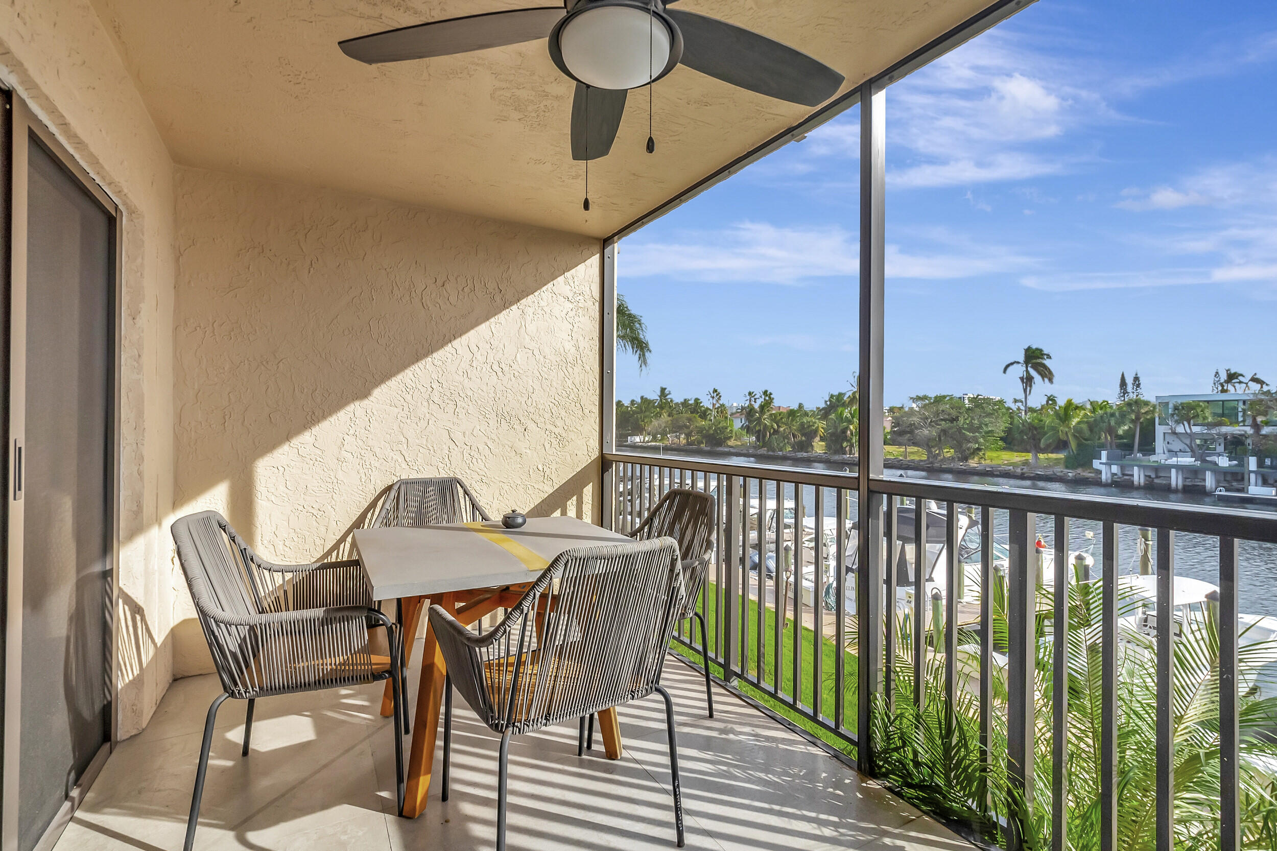 210 Captains Walk 715