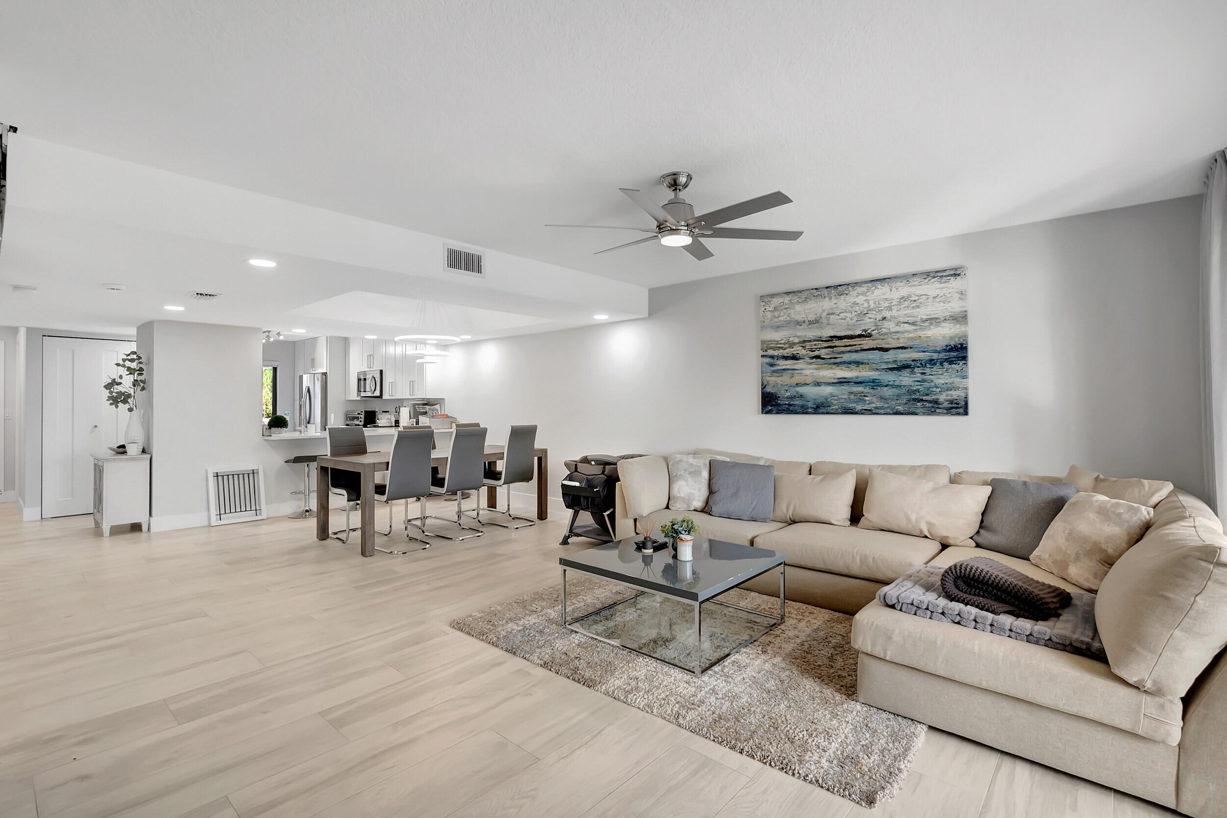 210 Captains Walk 715