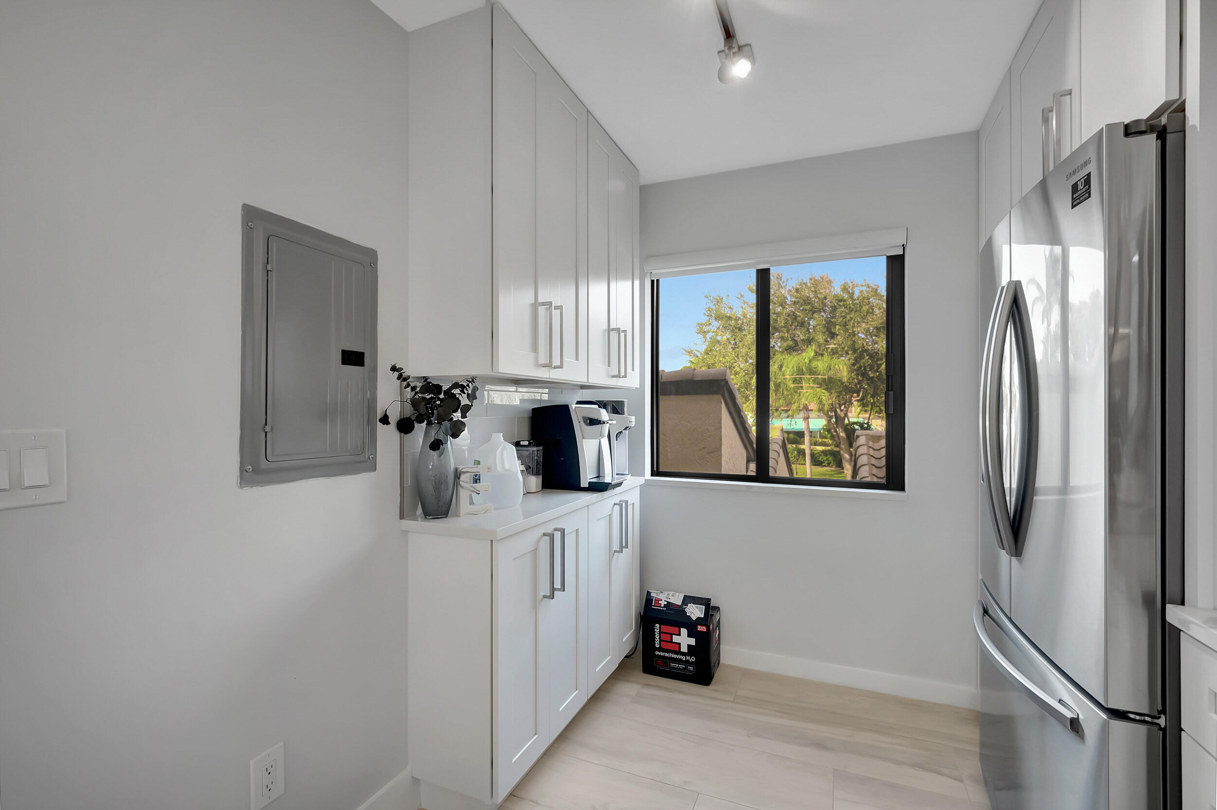 210 Captains Walk 715