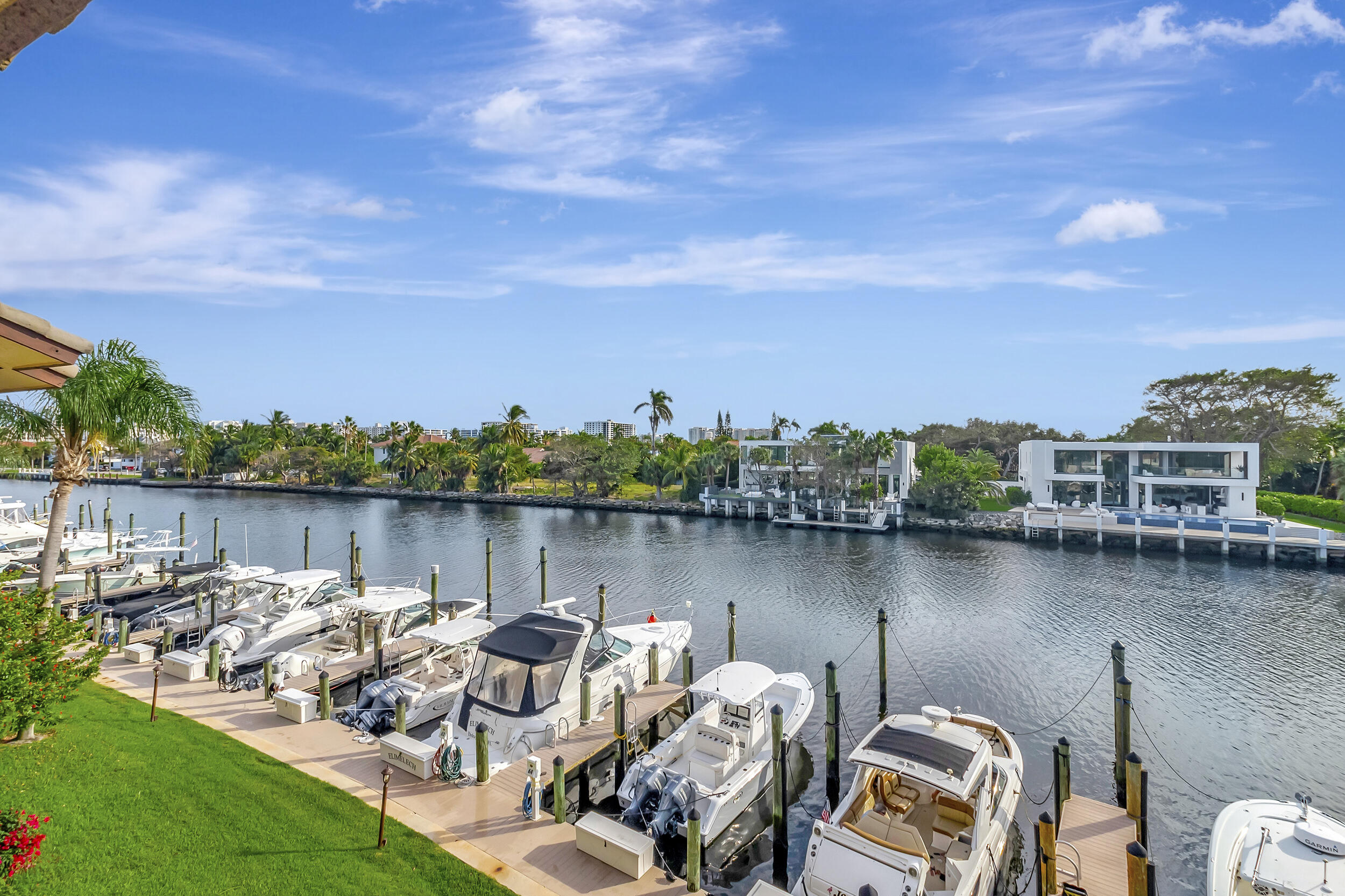 210 Captains Walk 715