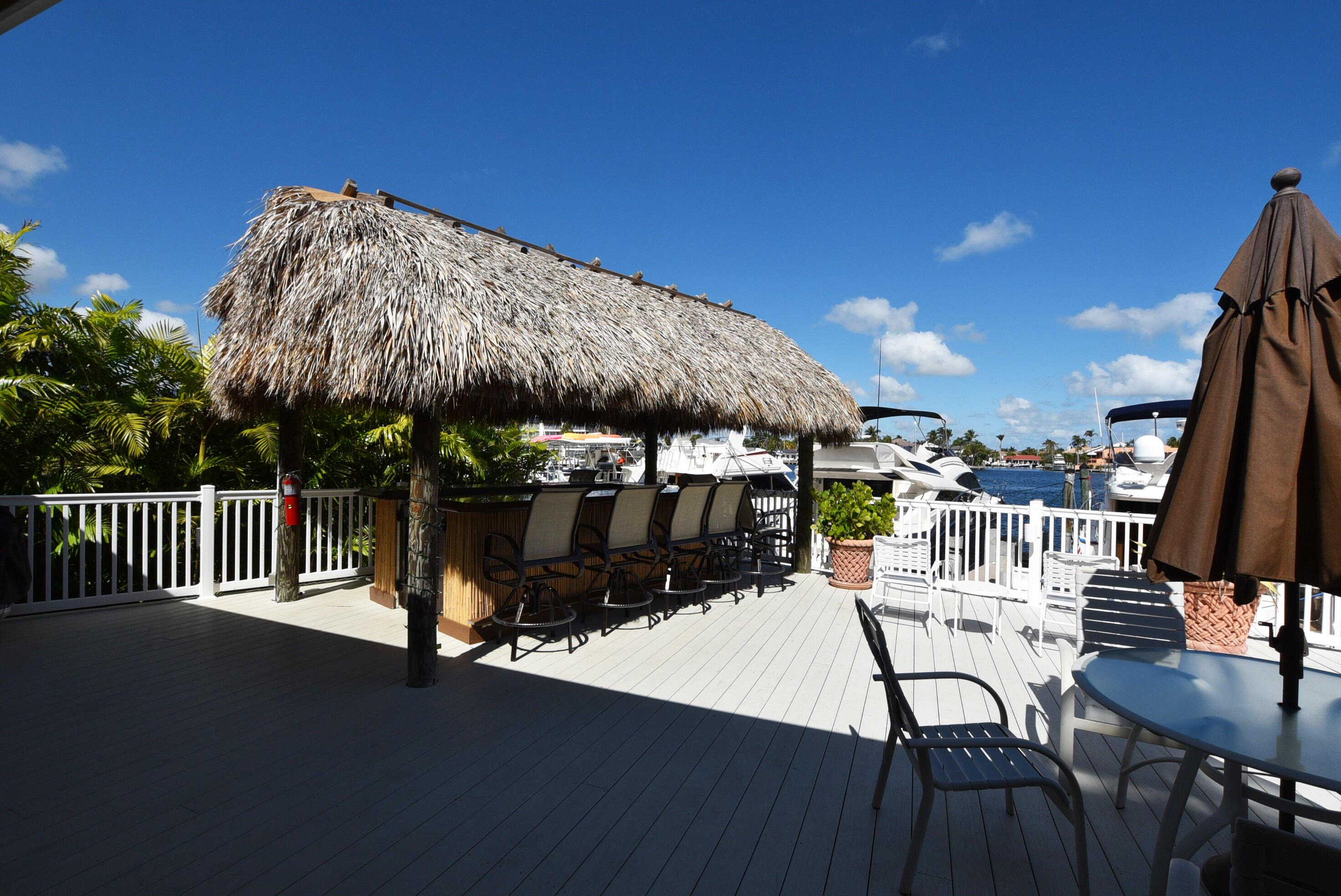 210 Captains Walk 715