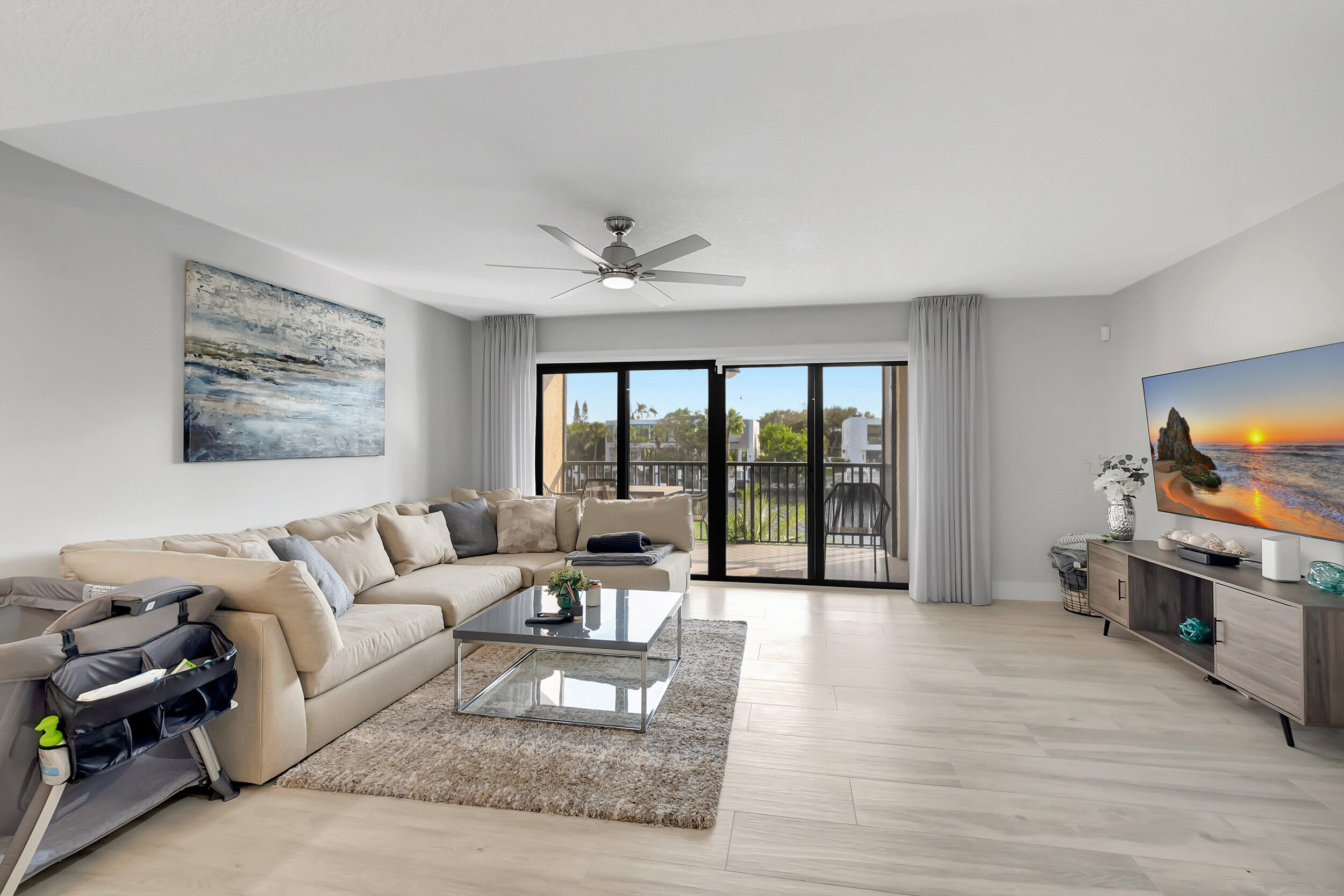 210 Captains Walk 715