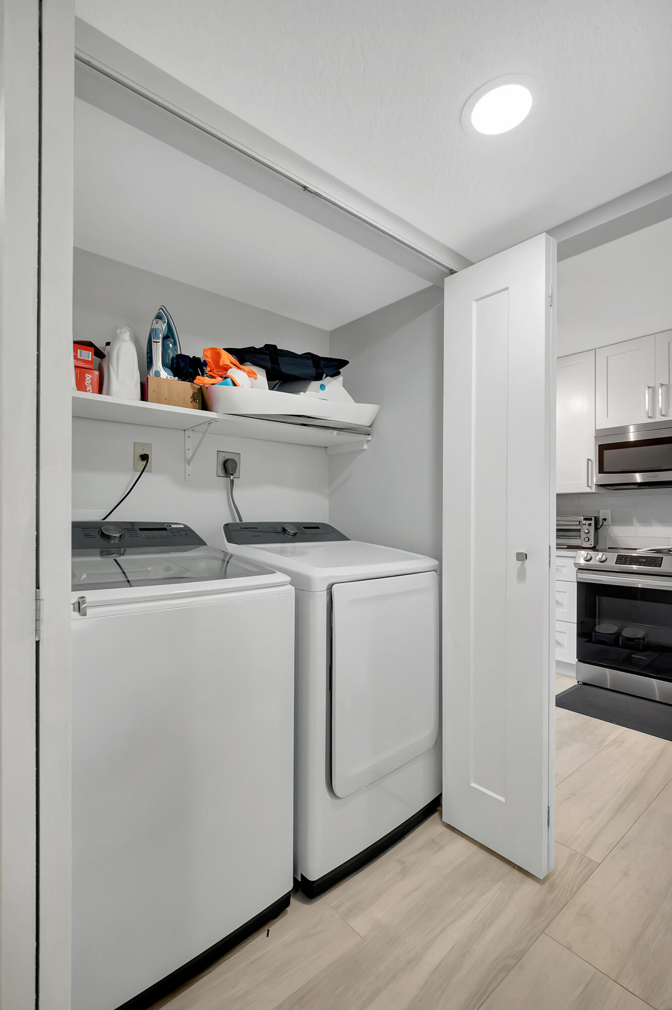 210 Captains Walk 715