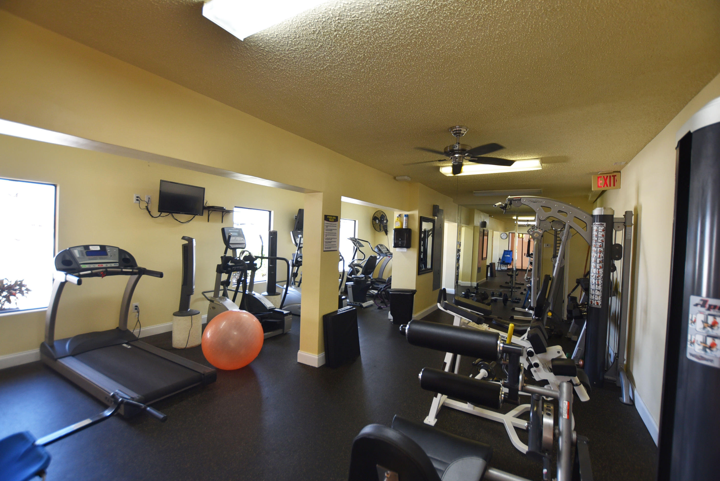 210 Captains Walk 715