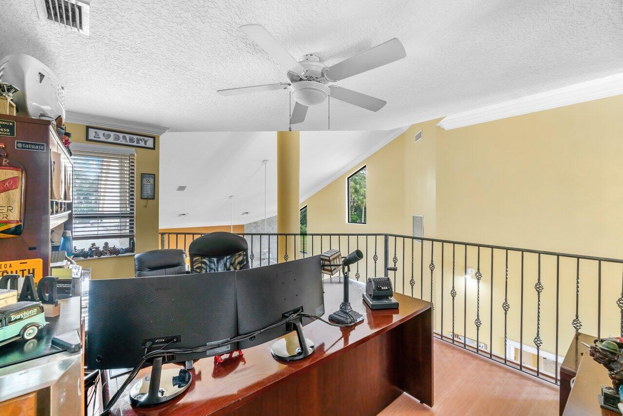 13679 Greentree Trail