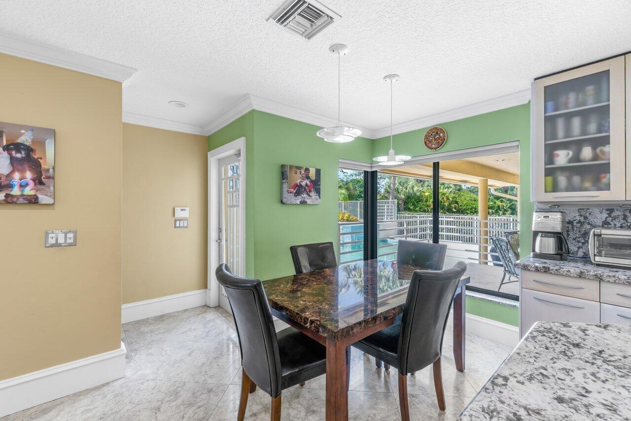 13679 Greentree Trail