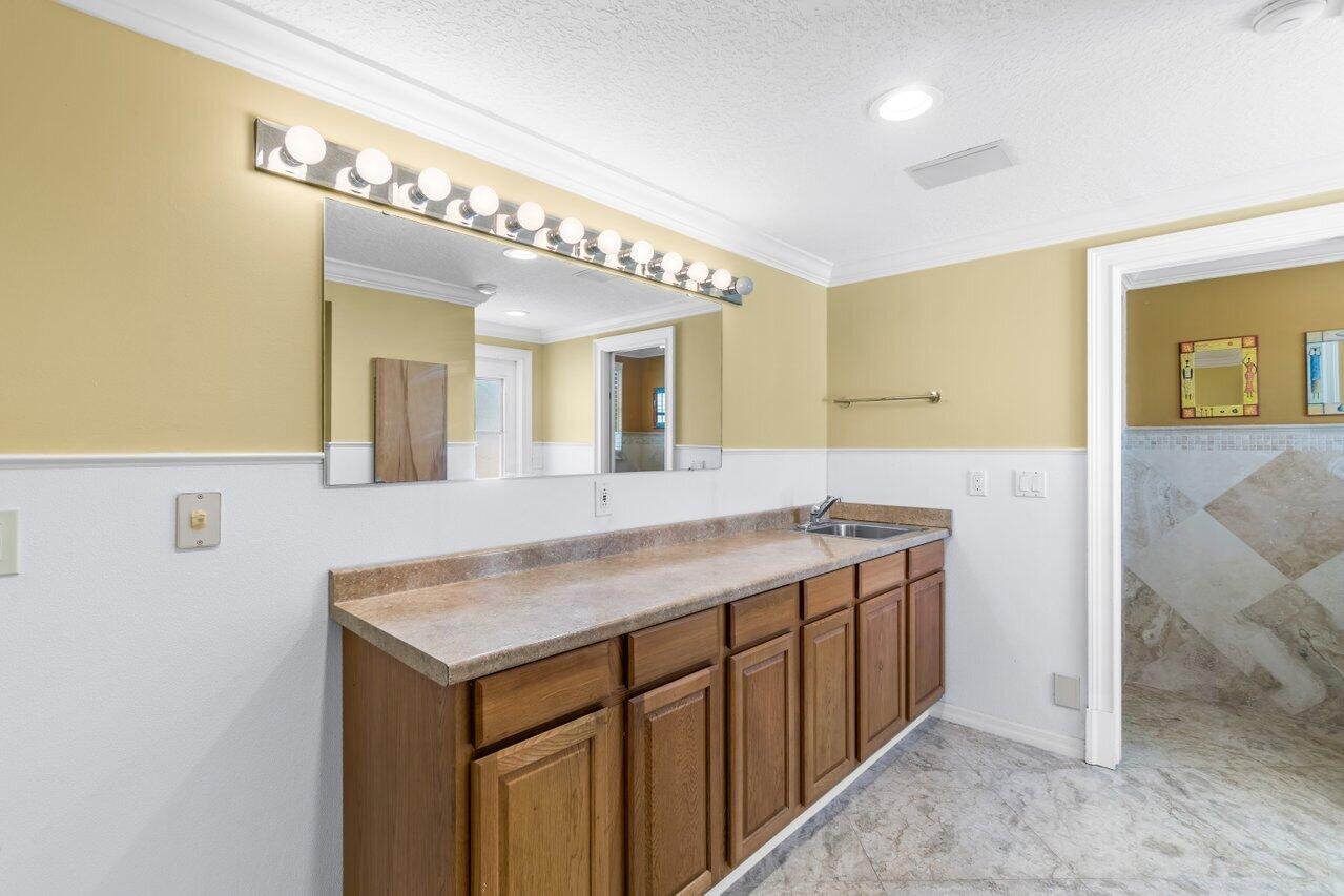 13679 Greentree Trail