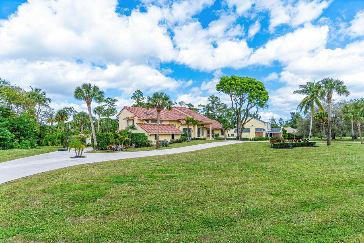 13679 Greentree Trail