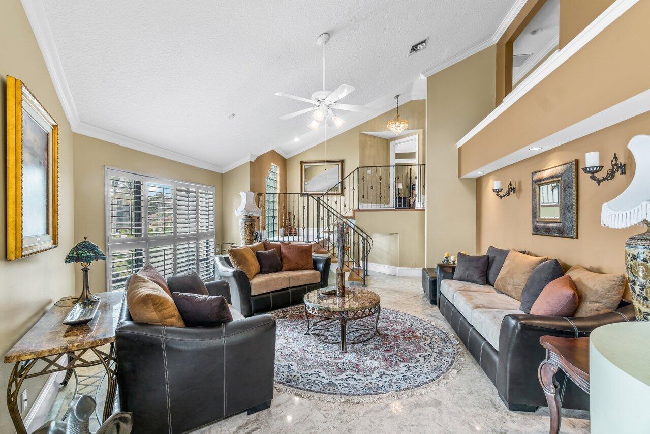 13679 Greentree Trail