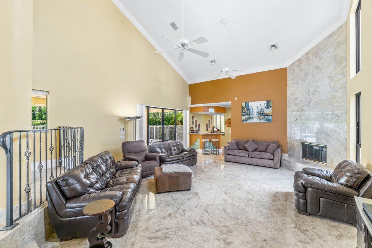 13679 Greentree Trail