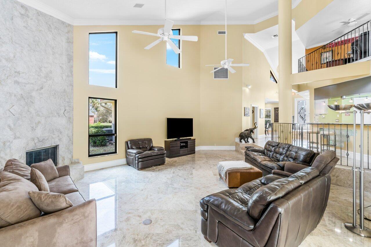 13679 Greentree Trail