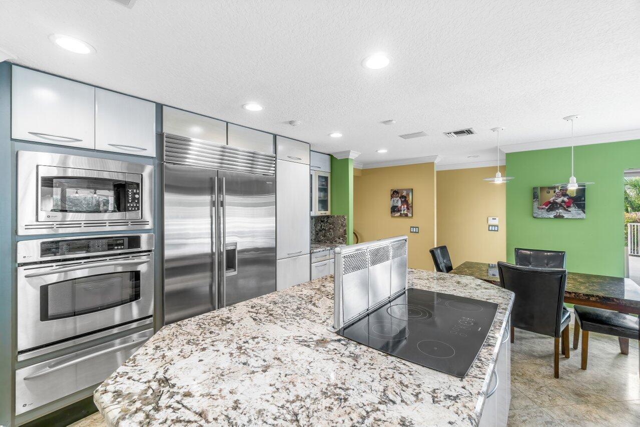 13679 Greentree Trail