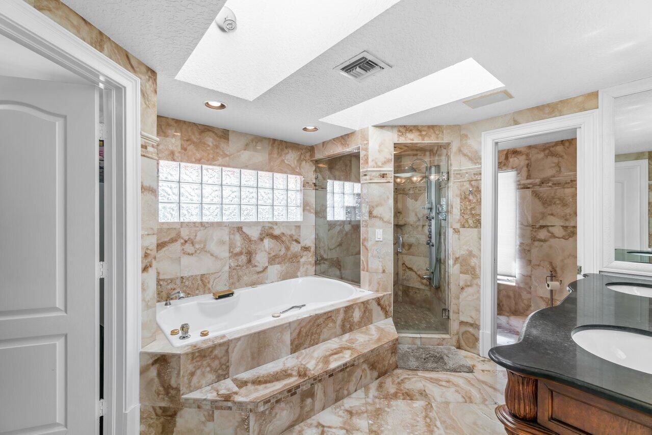 13679 Greentree Trail