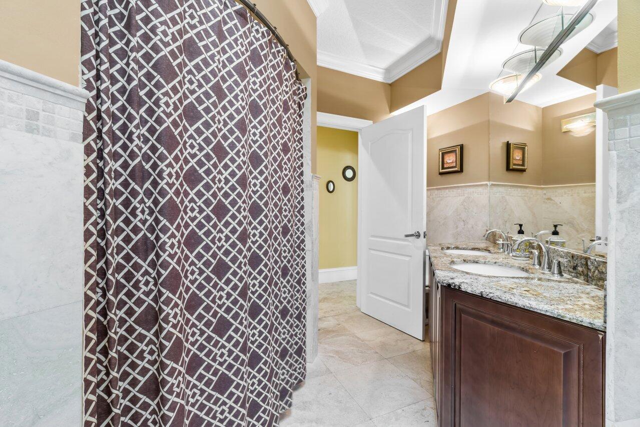 13679 Greentree Trail