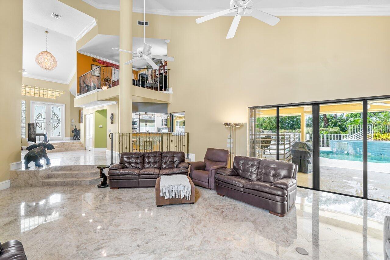 13679 Greentree Trail