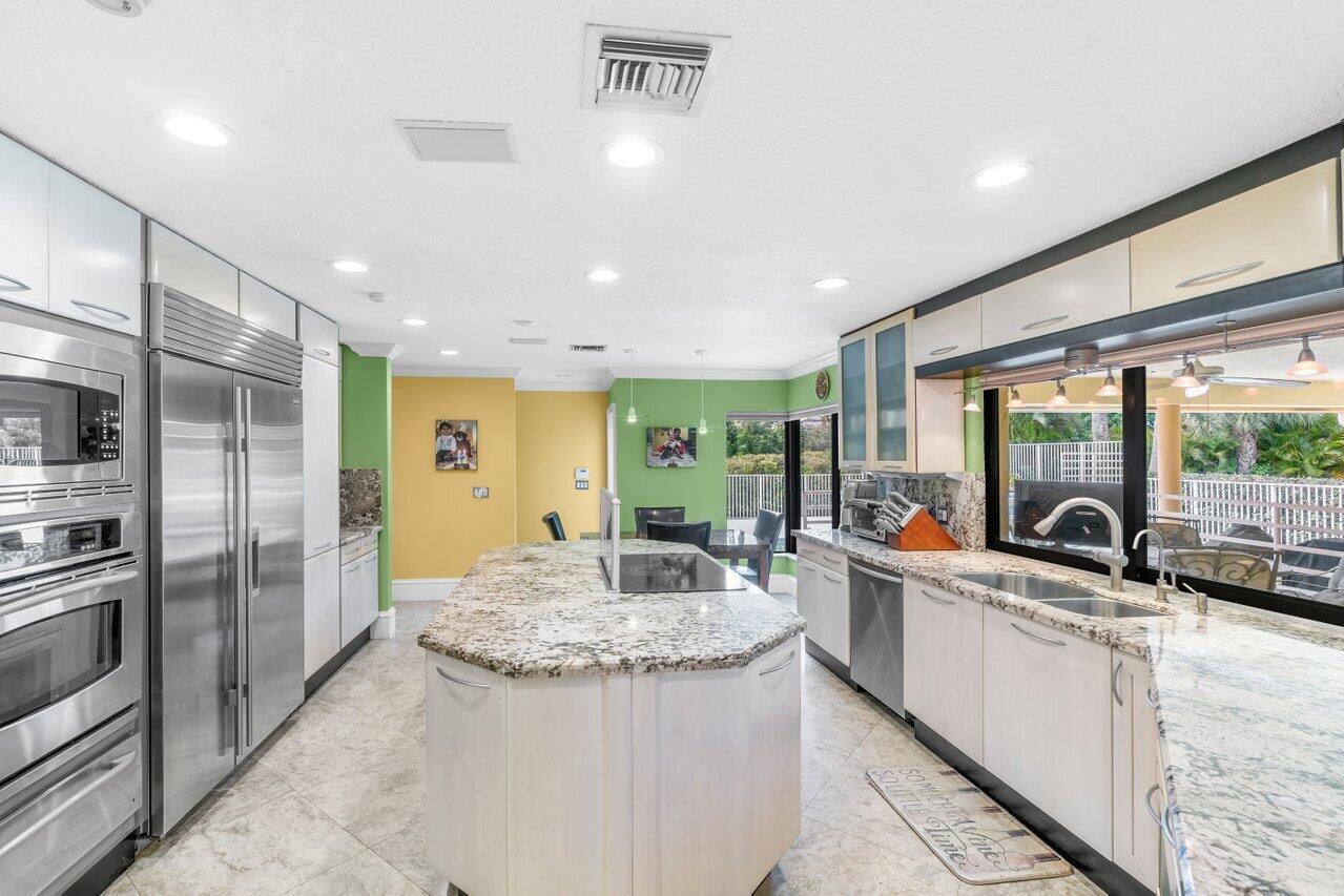 13679 Greentree Trail