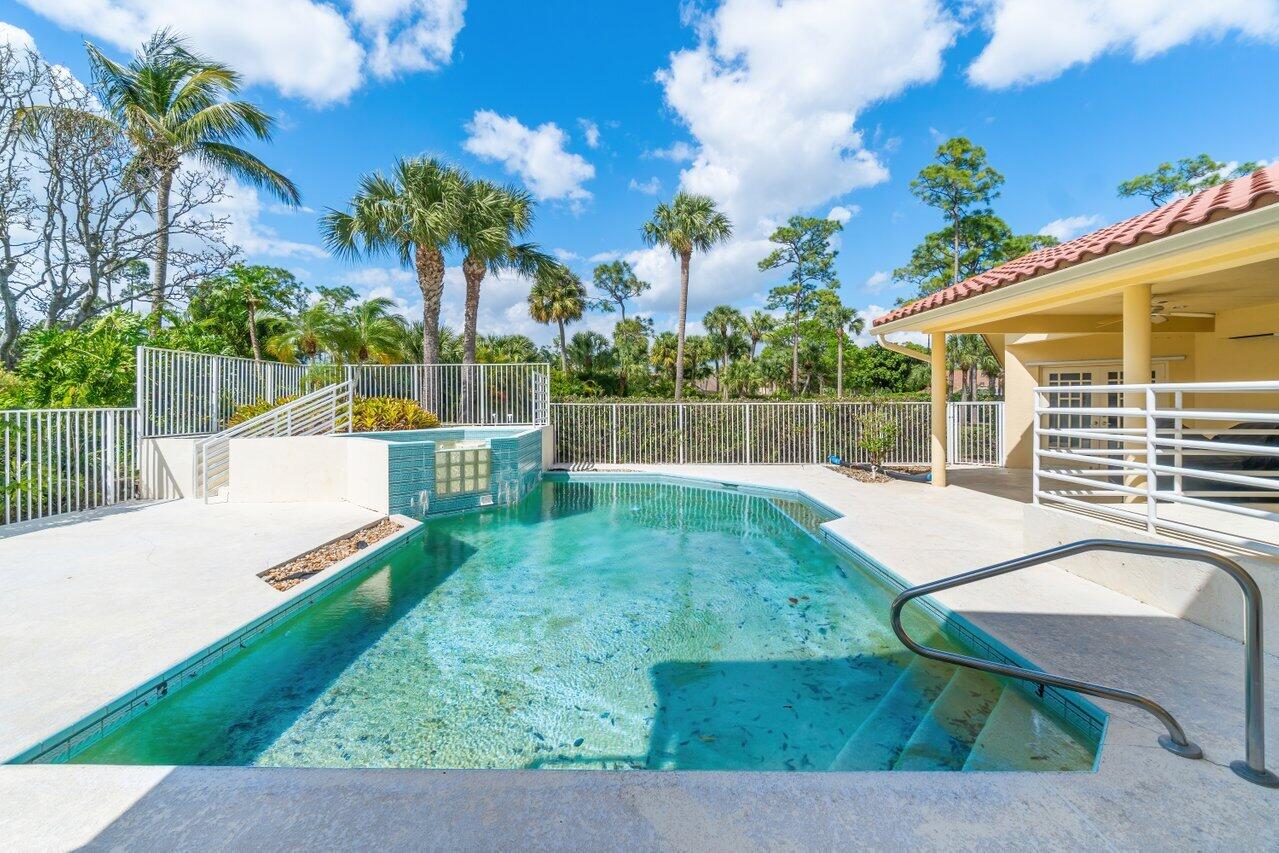 13679 Greentree Trail