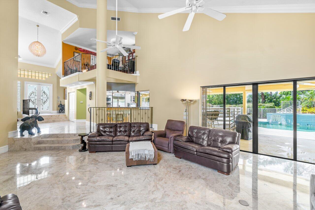 13679 Greentree Trail