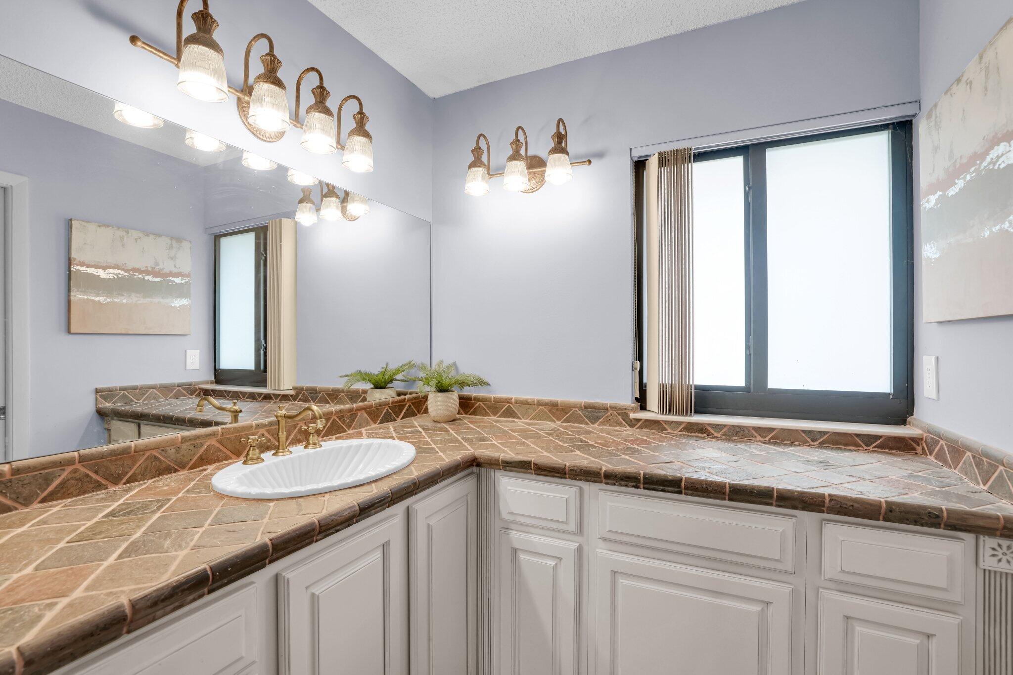 9528 Palisades Park Road