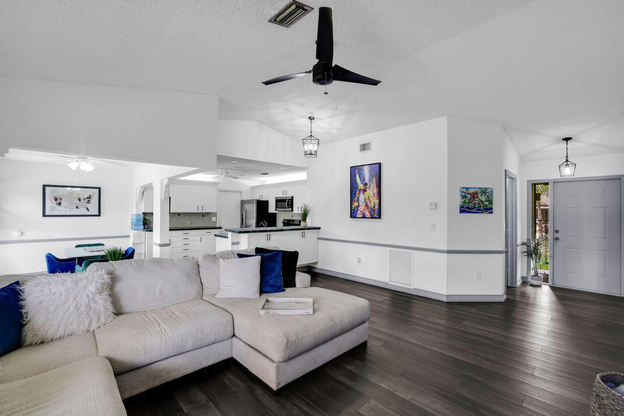 9528 Palisades Park Road