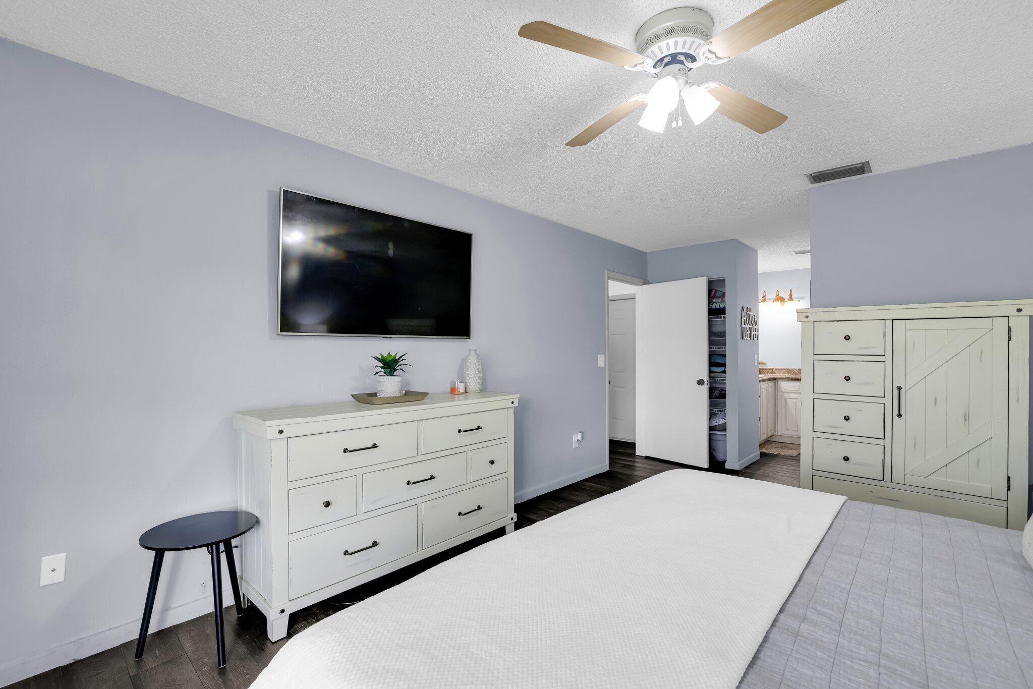 9528 Palisades Park Road