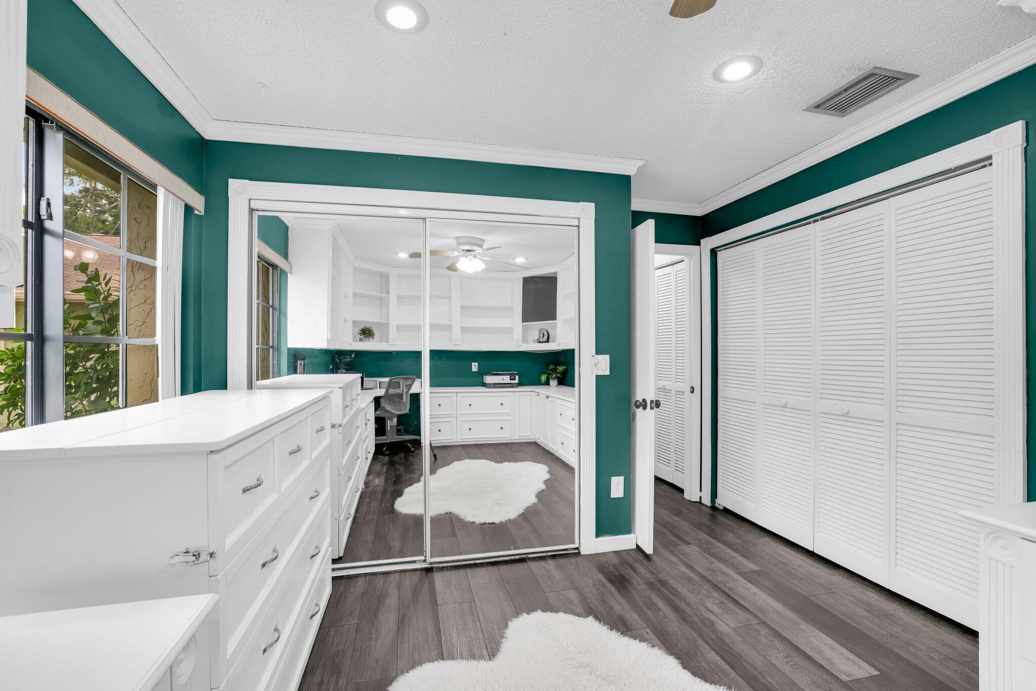 9528 Palisades Park Road