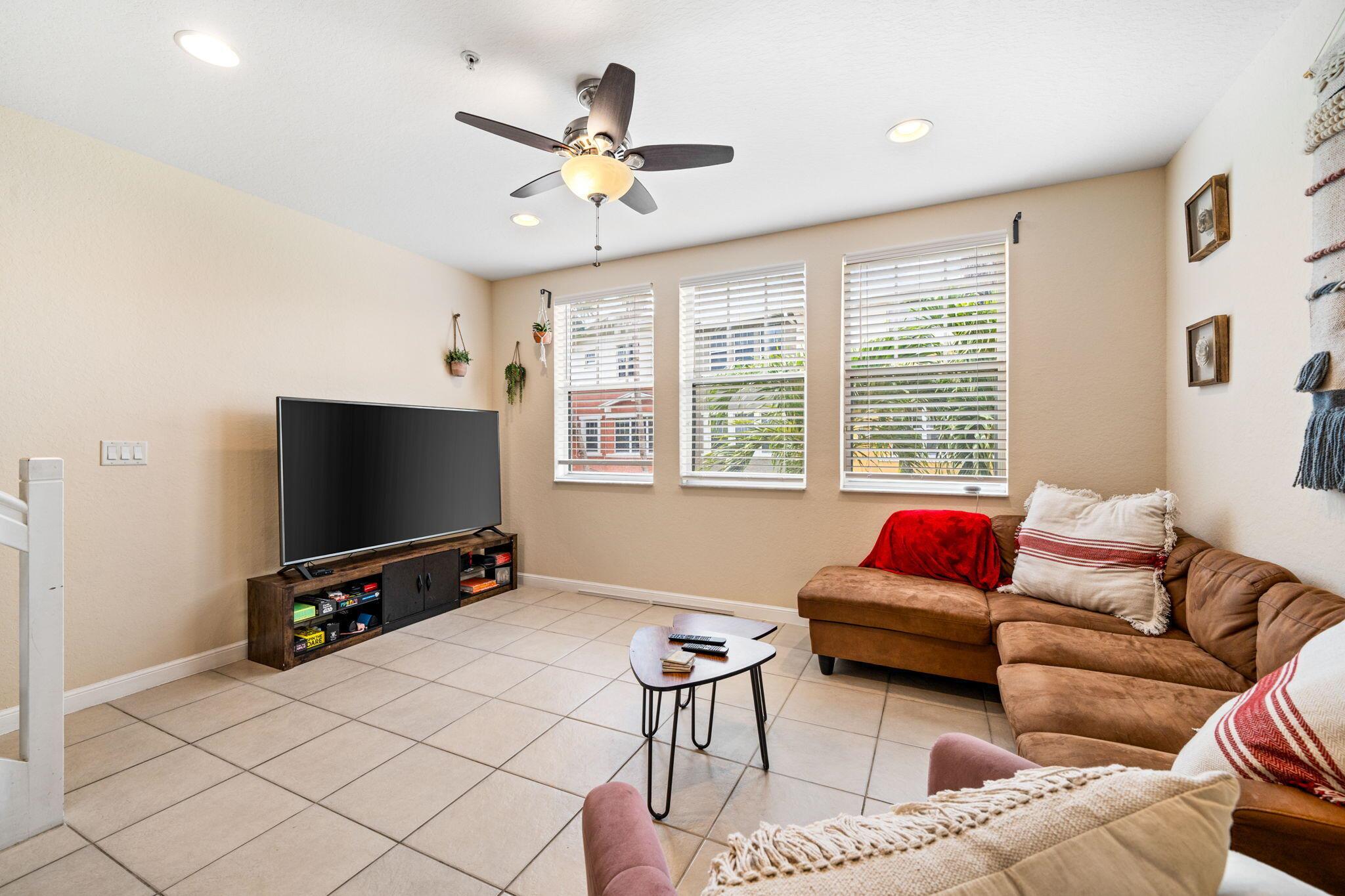 1730 Borrego Way 2