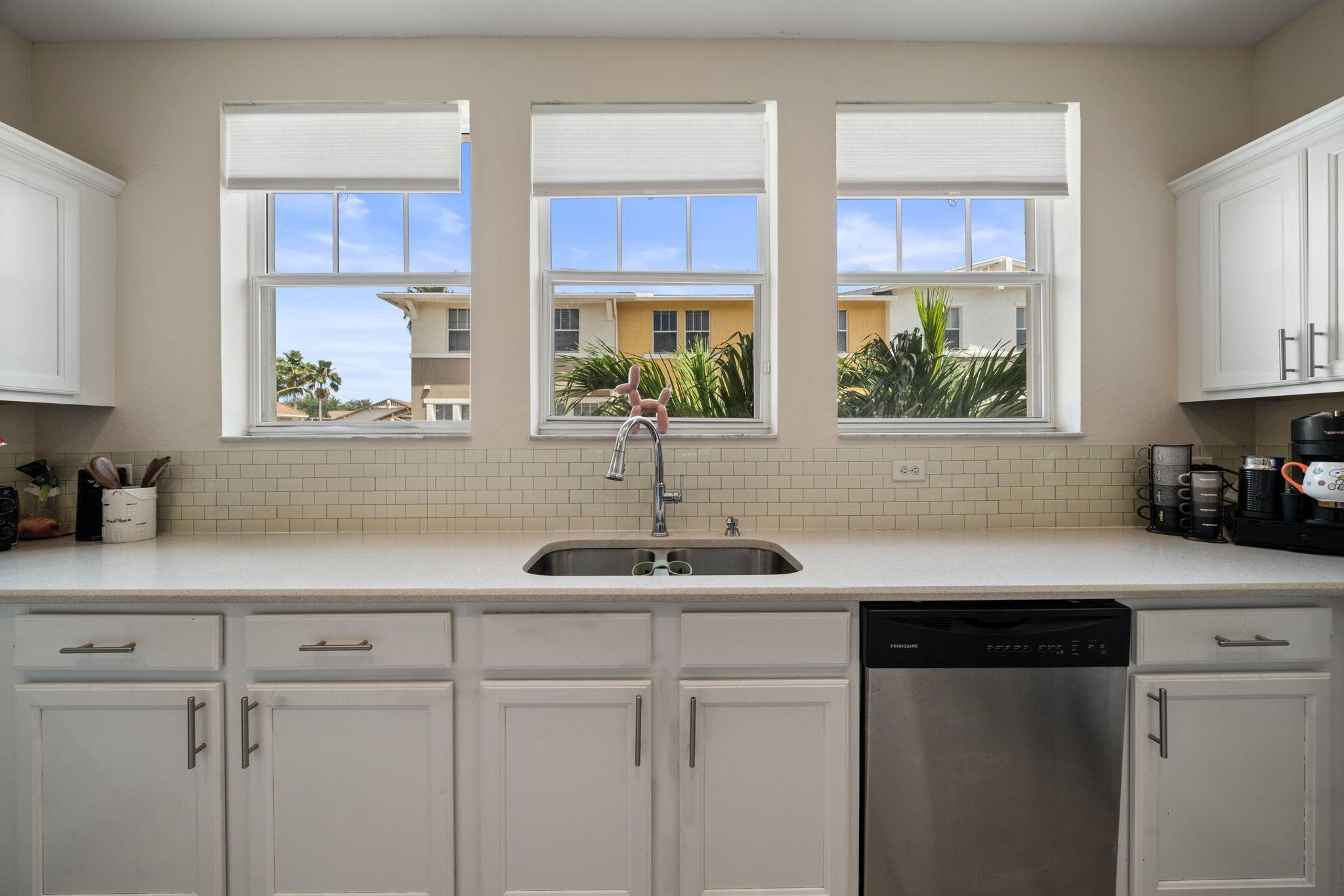 1730 Borrego Way 2