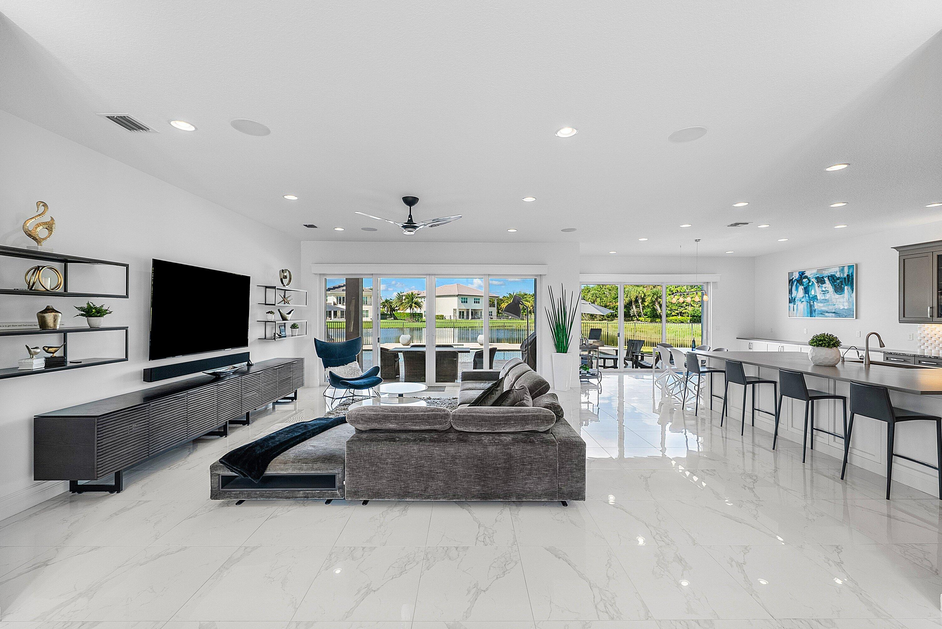 19863 Meadowside Lane