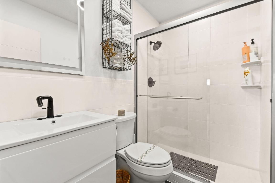 630 NE 15th Place, Boynton Beach