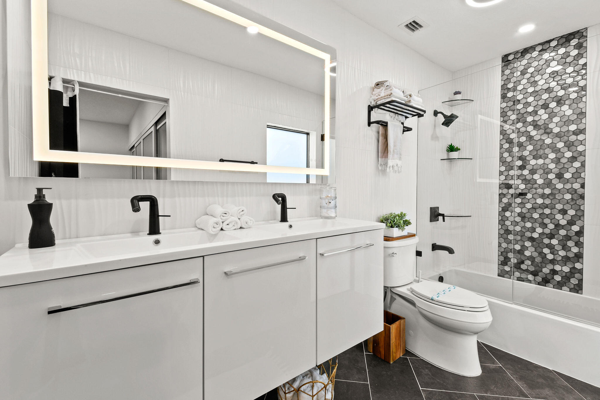 630 NE 15th Place, Boynton Beach