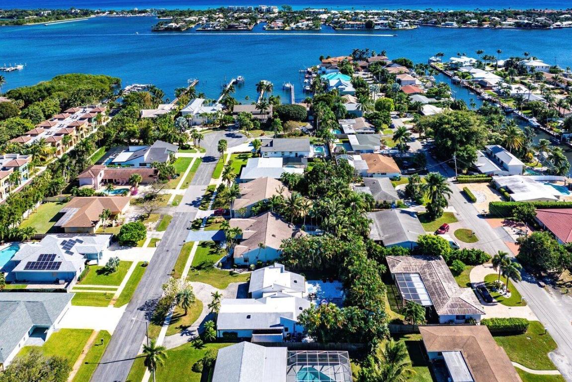 630 NE 15th Place, Boynton Beach