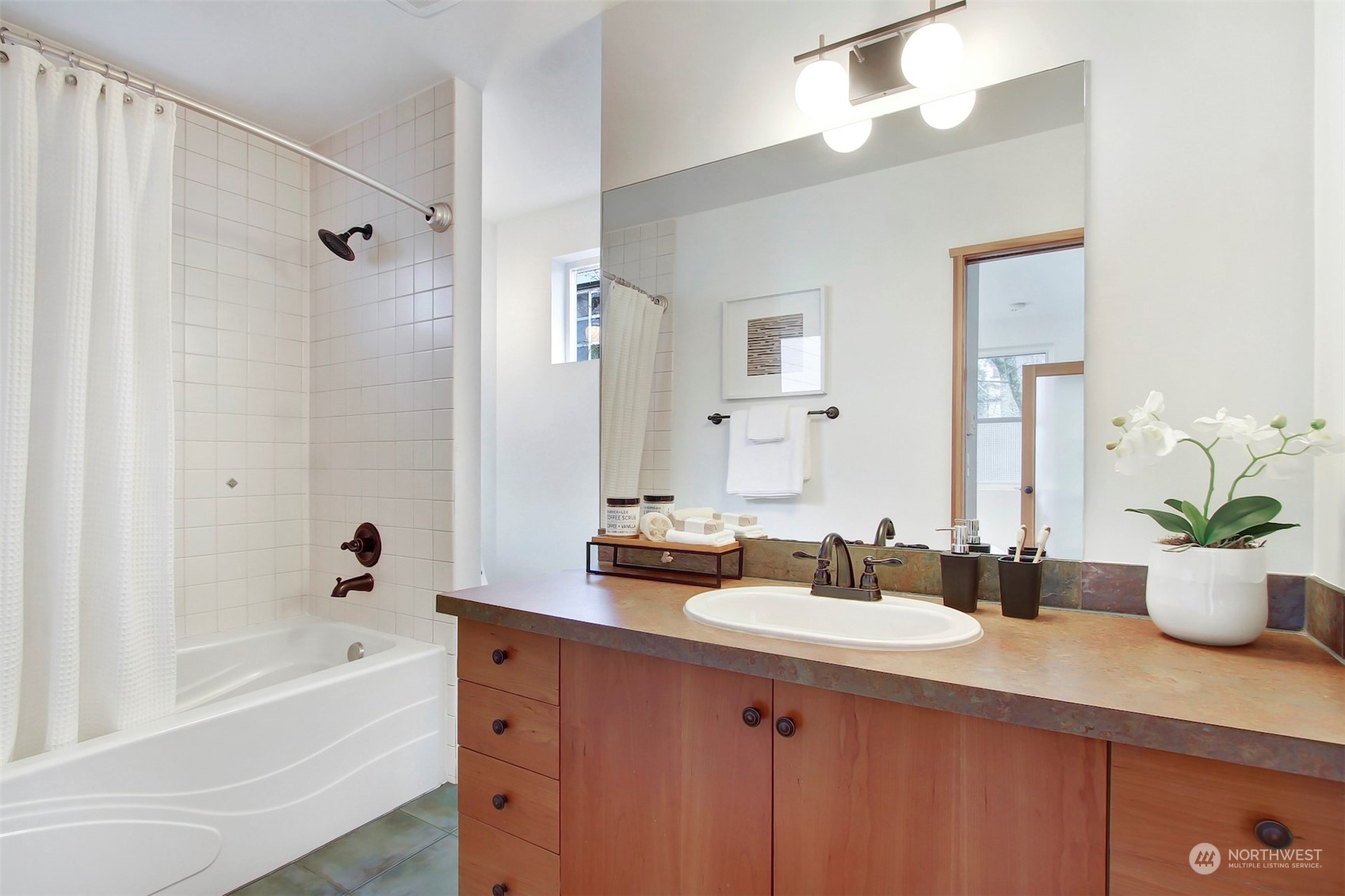 718 26th Avenue S Unit: A